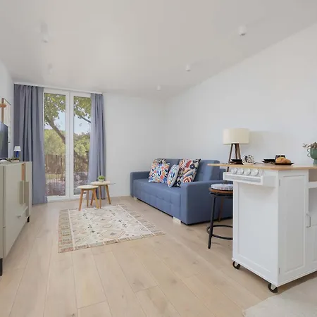 Апартаменты Bright In Bielany Close To The Metro By Renters