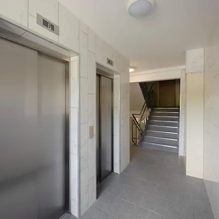 Апартаменты Bright In Bielany Close To The Metro By Renters *