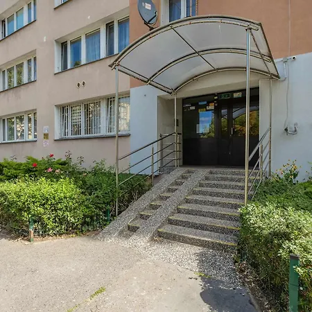 Bright In Bielany Close To The Metro By Renters Апартаменты Варшава